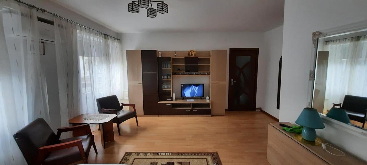 Ultracentral Free Private Parking Ploieşti Dış mekan fotoğraf