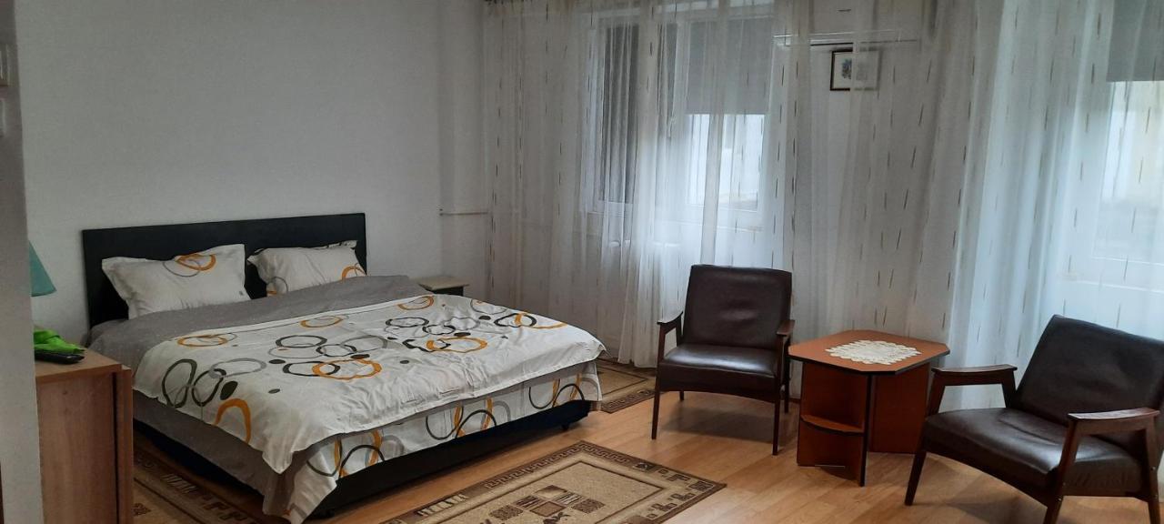 Ultracentral Free Private Parking Ploieşti Dış mekan fotoğraf
